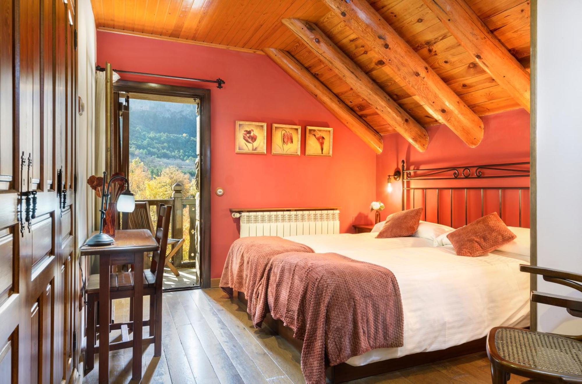 Hotel Rural El Mirador De Los Pirineos Santa Cruz de la Serós Exteriör bild